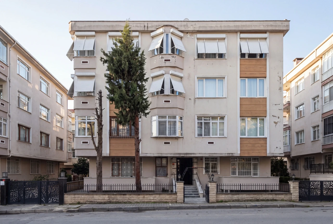 Dermancı Apartmanı’nın bugünkü hâli, Küçüktur Yolu