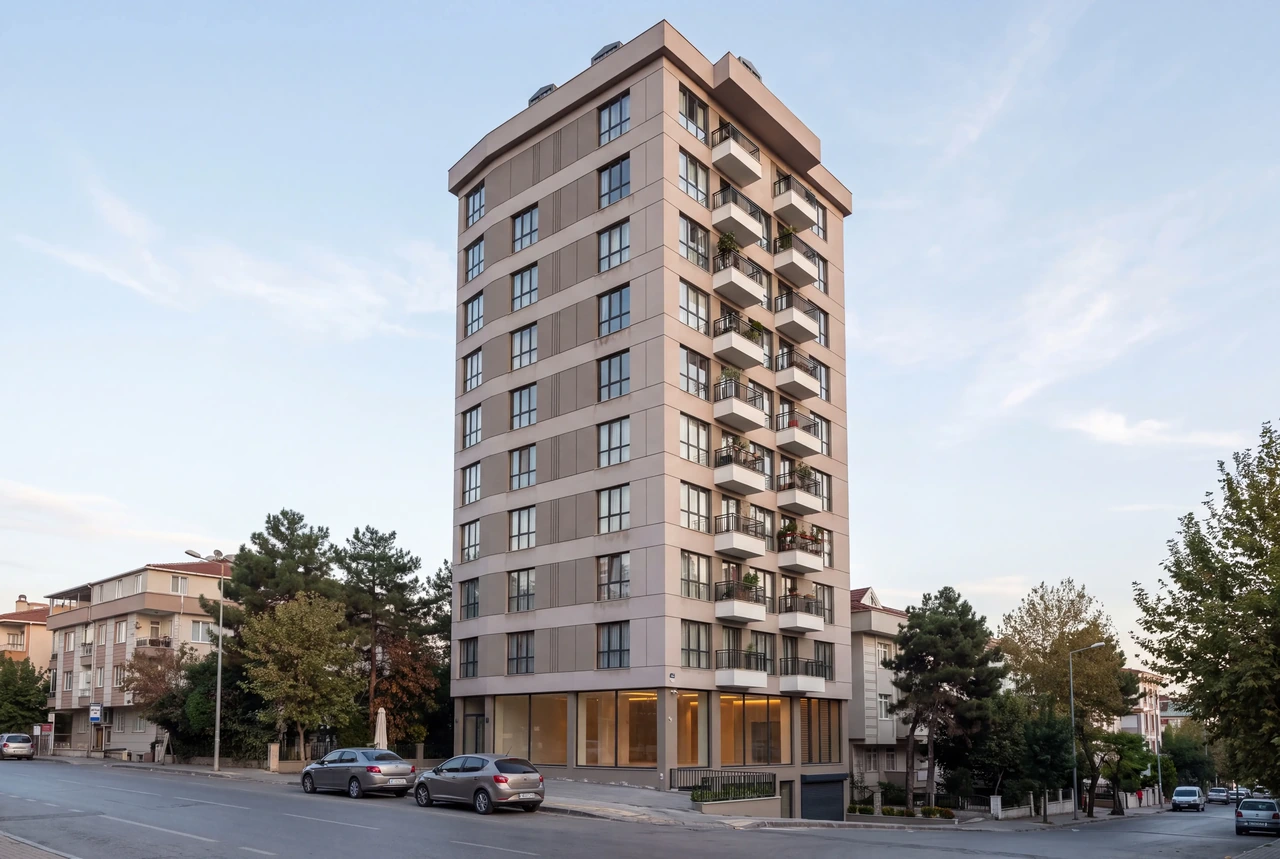 Ümraniye Residans Projesi; beyaz konsol balkonlu ince yüksek bina